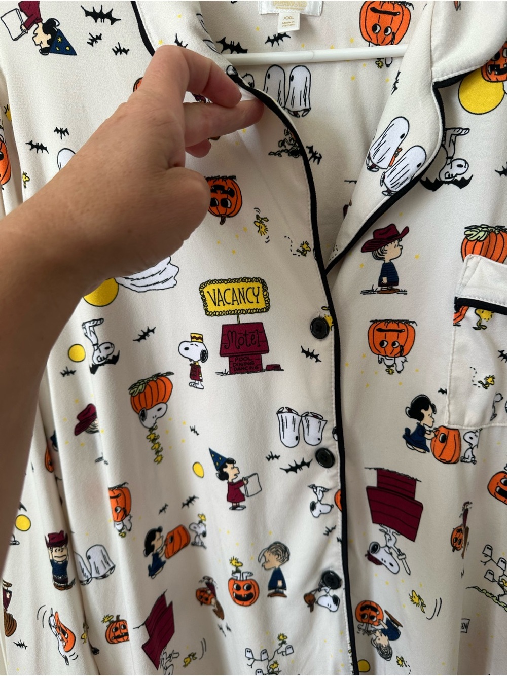 Beauty Sleep Social x Peanuts Halloween Pajama Set Plus Size XXL - Picture 6 of 15